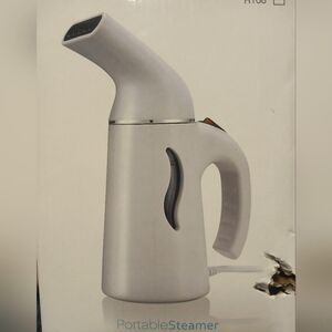 Portable steamer